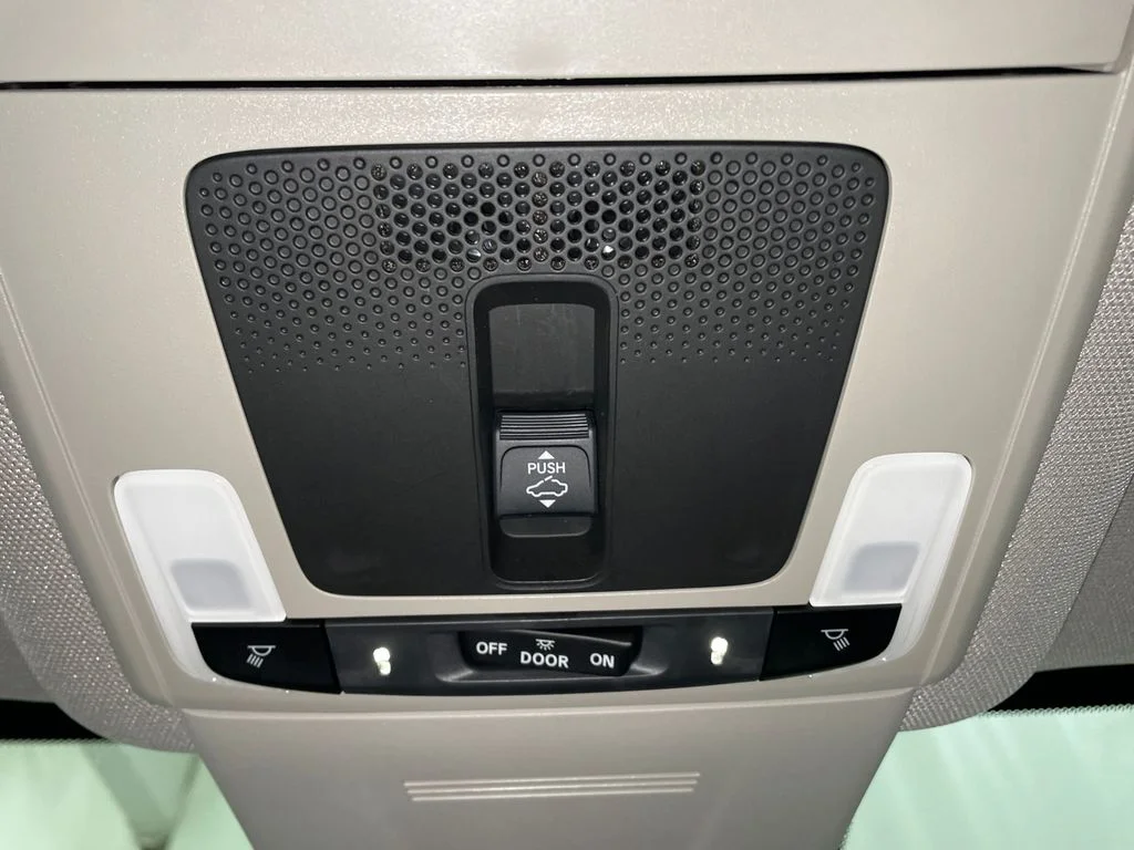 Used 2024  Honda EX-L image 22