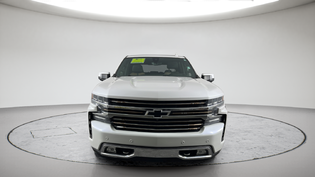 Used 2022 Beige Chevrolet High Country image 3