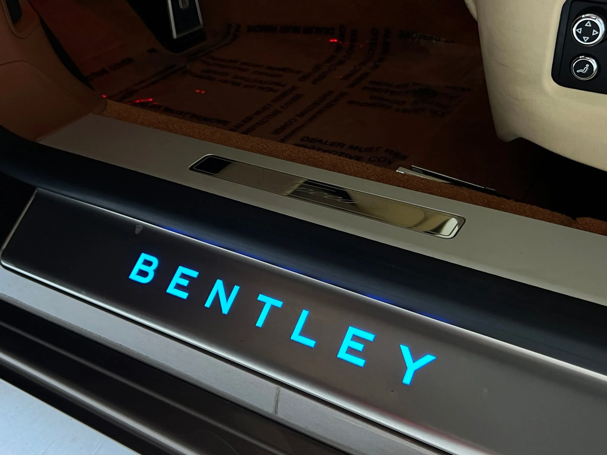 Used 2023 Gold Bentley Speed image 15