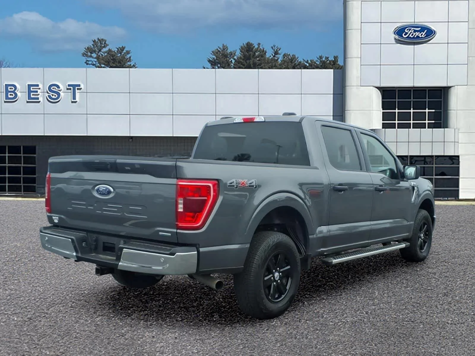 Used 2023 Carbonized Gray Metallic Ford XLT image 14