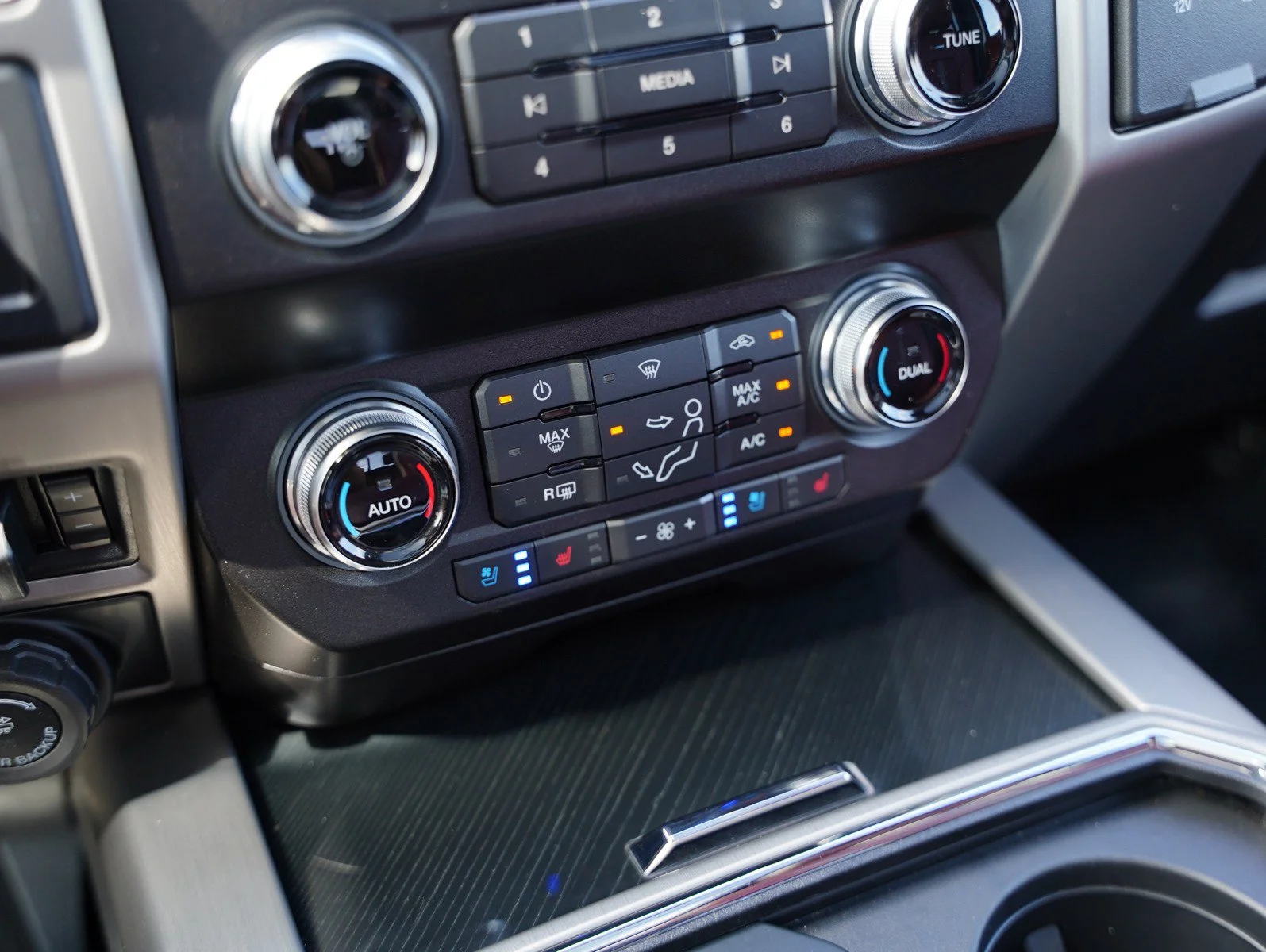 Used 2021 White Ford  image 21
