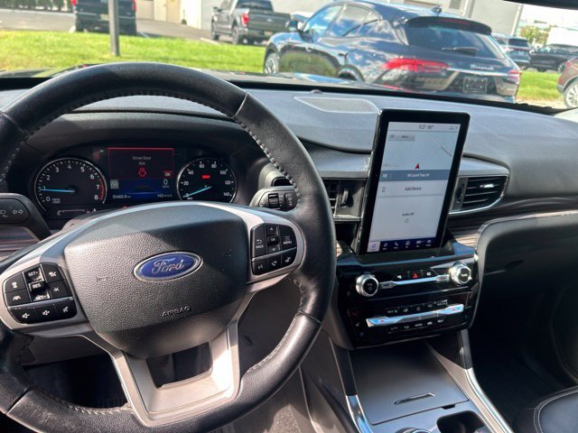 Used 2023 Black Ford Limited image 8