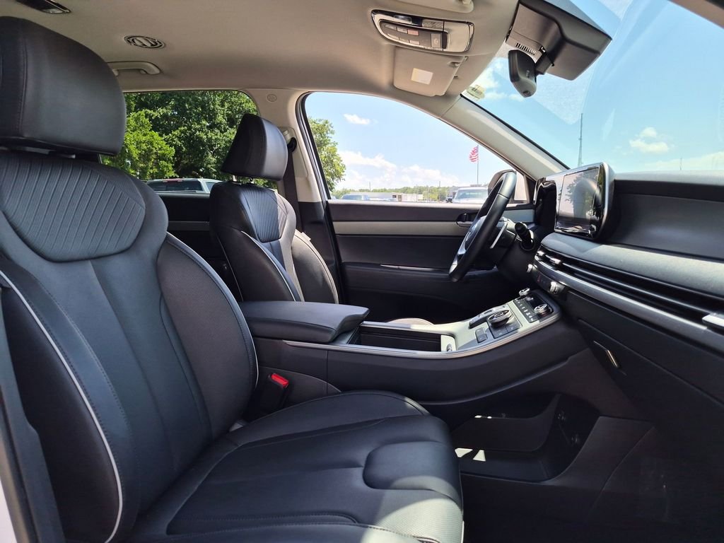 Used 2023 White Hyundai SEL image 30