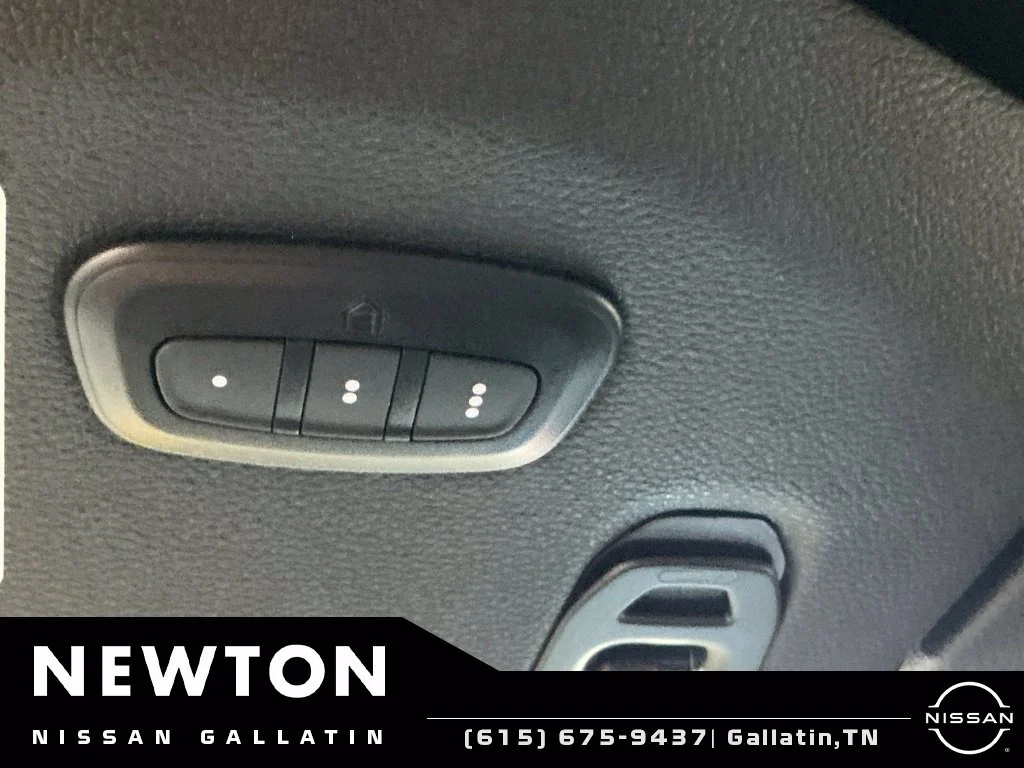 Used 2024 Earl Clearcoat Jeep Willys 4xe image 41