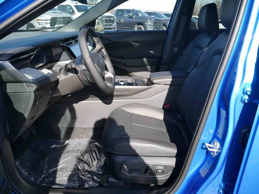 New 2026 Hydro Blue Pearlcoat Jeep Limited image 25