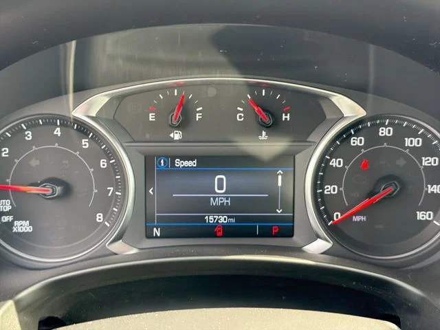 Used 2024 White GMC SLE image 12