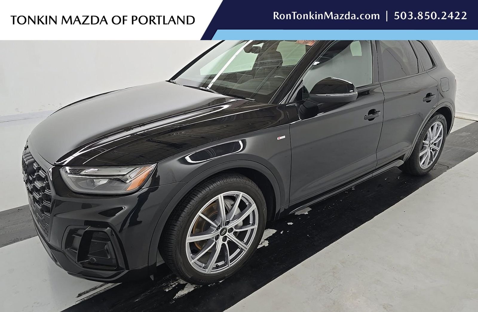 Used 2023 Black Metallic Audi 55 Premium image 1