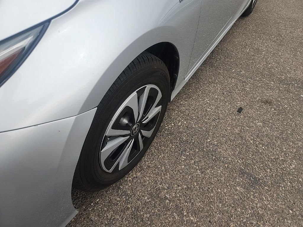 Used 2018 Silver Toyota Plus image 8