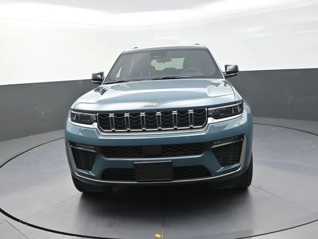 New 2026 Steel Blue Exterior Paint Jeep Limited image 4