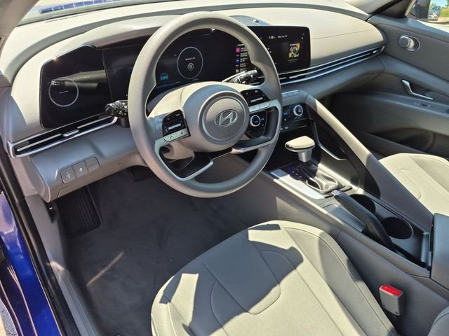 Used 2024 Blue Hyundai SEL image 10