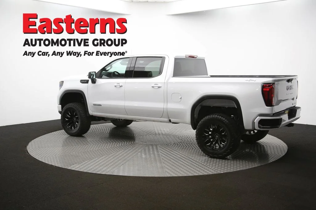 Used 2025 White GMC Elevation image 61