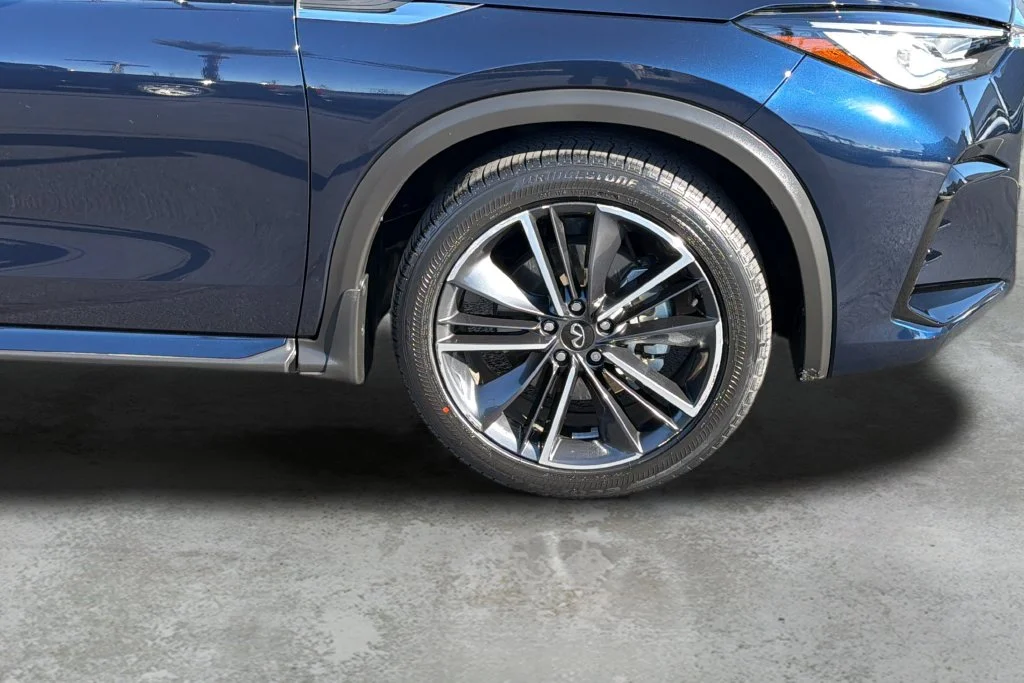 Used 2023 Blue INFINITI LUXE image 34