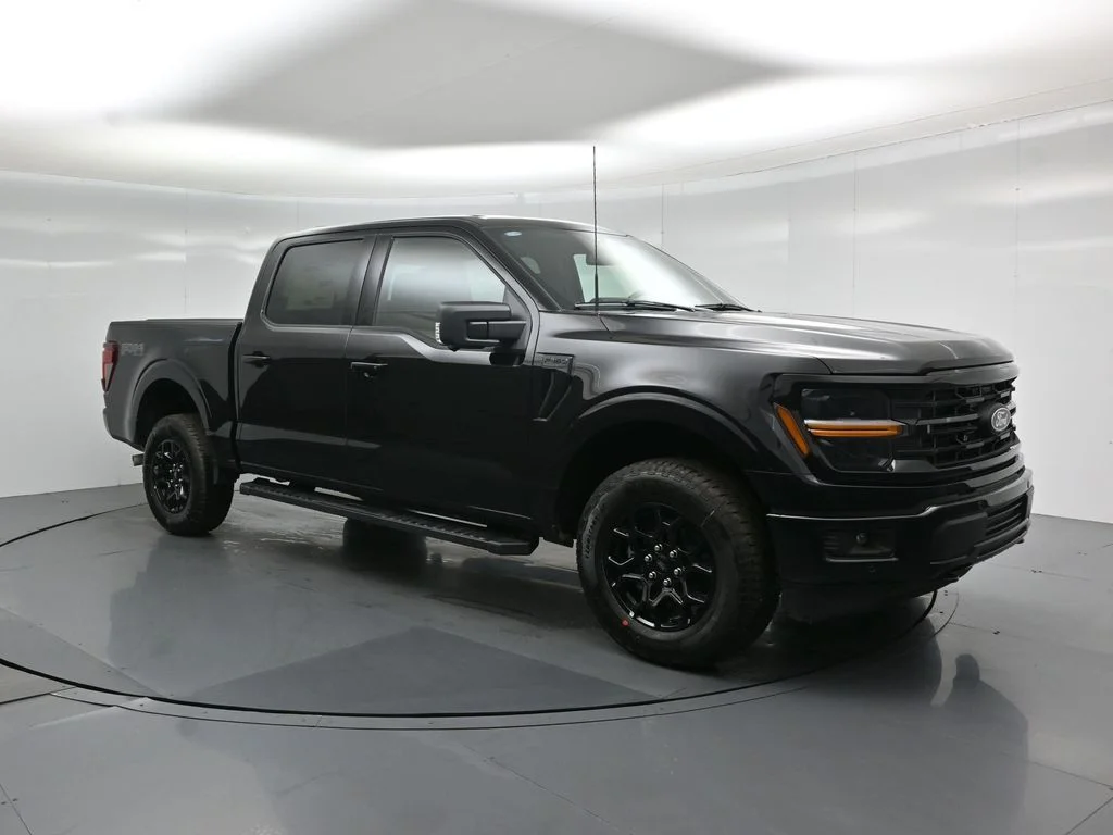 New 2026 Agate Black Metallic Ford XLT image 23