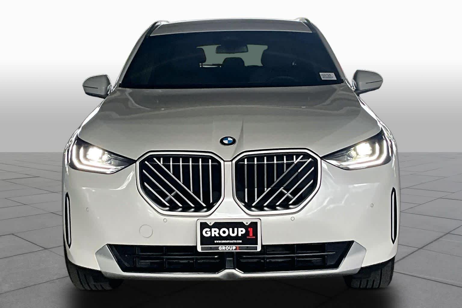 Used 2025 Mineral White Metallic BMW 30 xDrive image 6