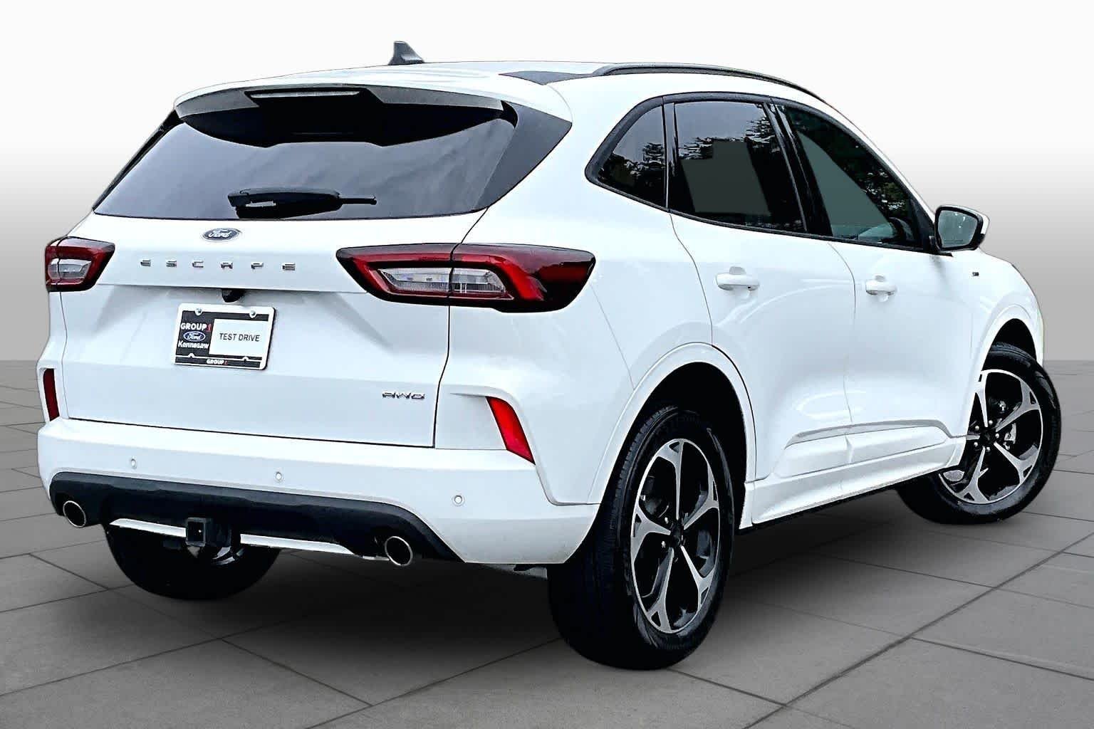 Certified Used 2023 Oxford White Ford ST-Line Select image 13