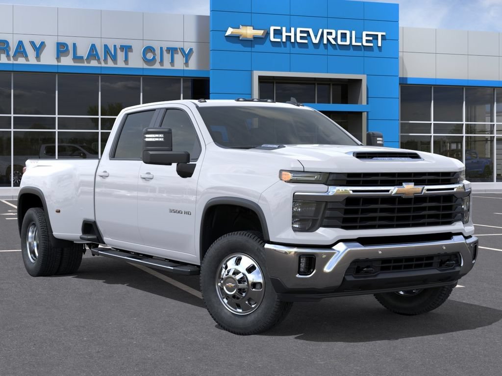New 2026 Summit White Chevrolet LT DRW image 7