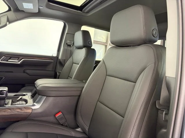 2026 GMC Sierra 1500 SLT - Photo 15