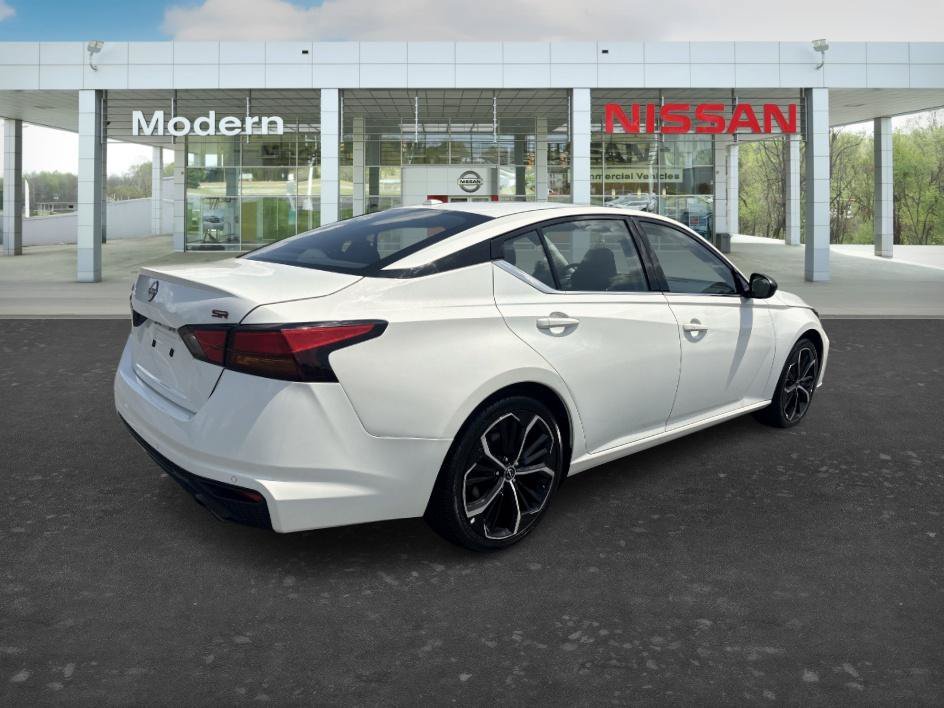 Certified Used 2024 Pearl White Tricoat Nissan 2.5 SR image 22
