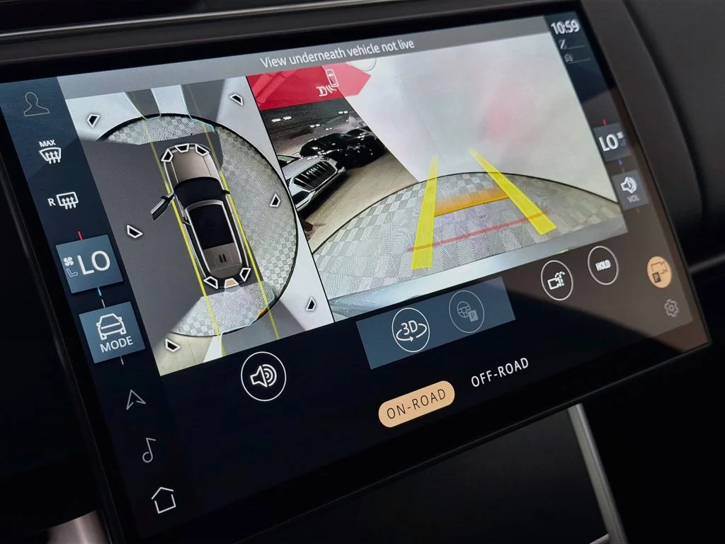 New 2026 Eiger Grey Land Rover SE image 14