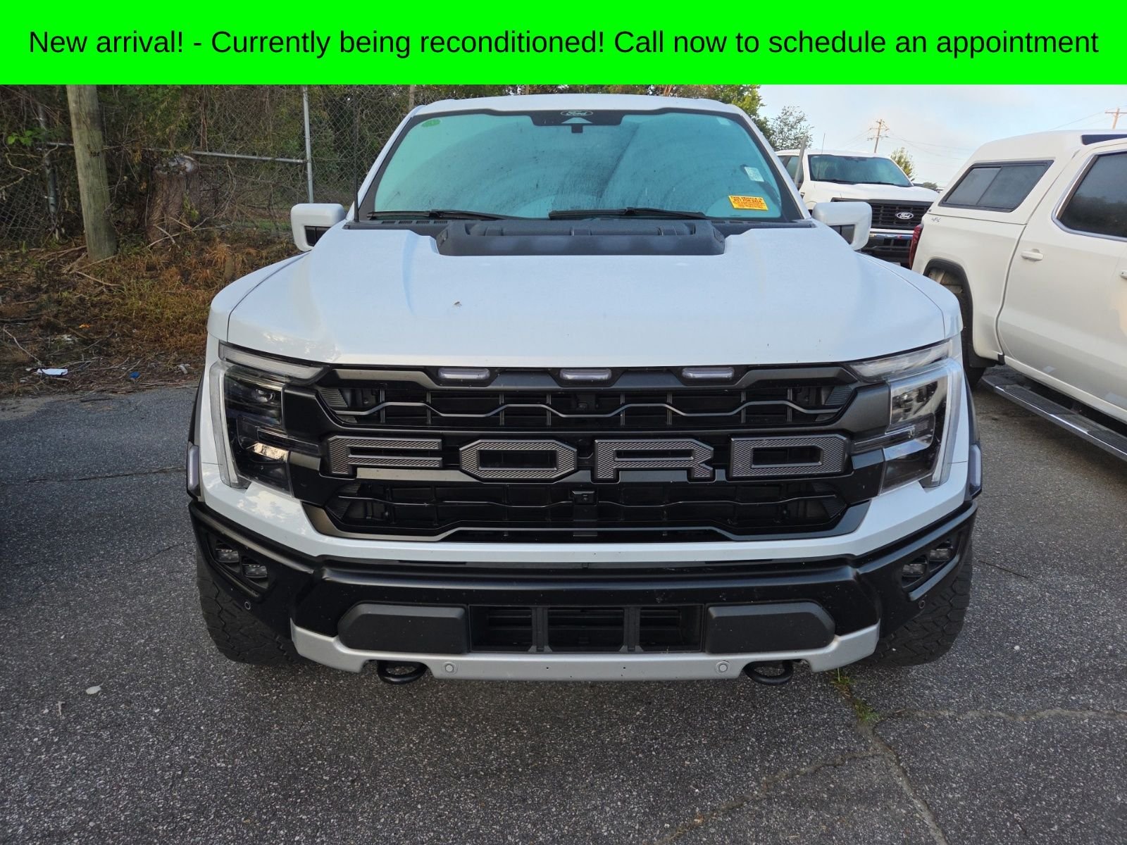Used 2025 White Metallic Ford Raptor image 1