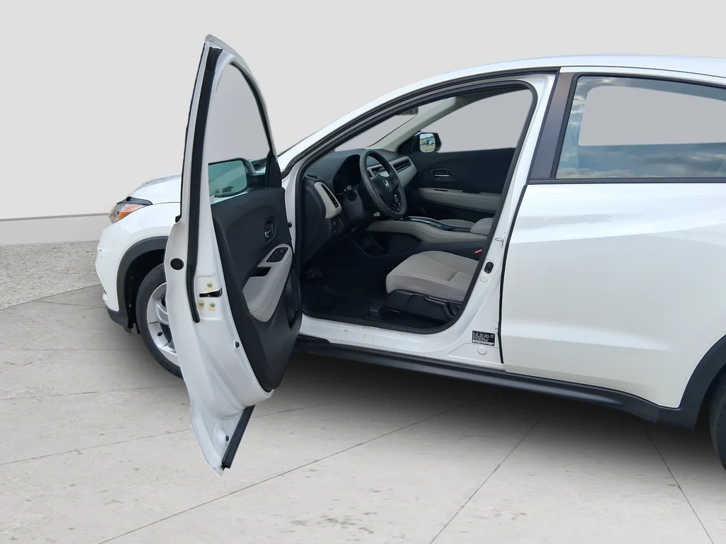 Used 2022 White Honda LX image 32