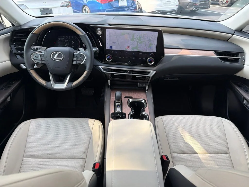 Used 2023 White Lexus 350 Premium image 27