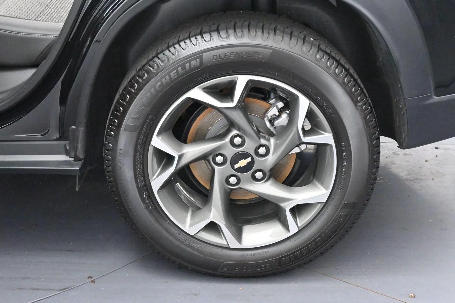 Used 2024 Mosaic Black Metallic Chevrolet LT image 33