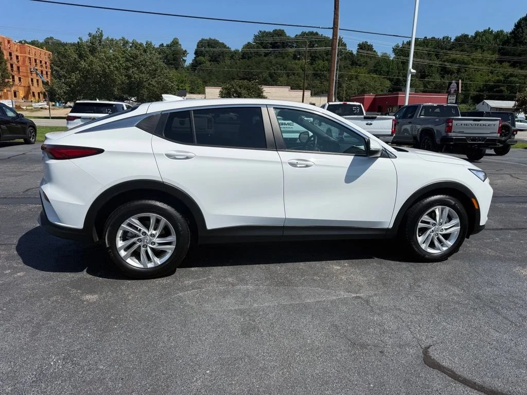 Used 2024 Summit White Buick Preferred image 9