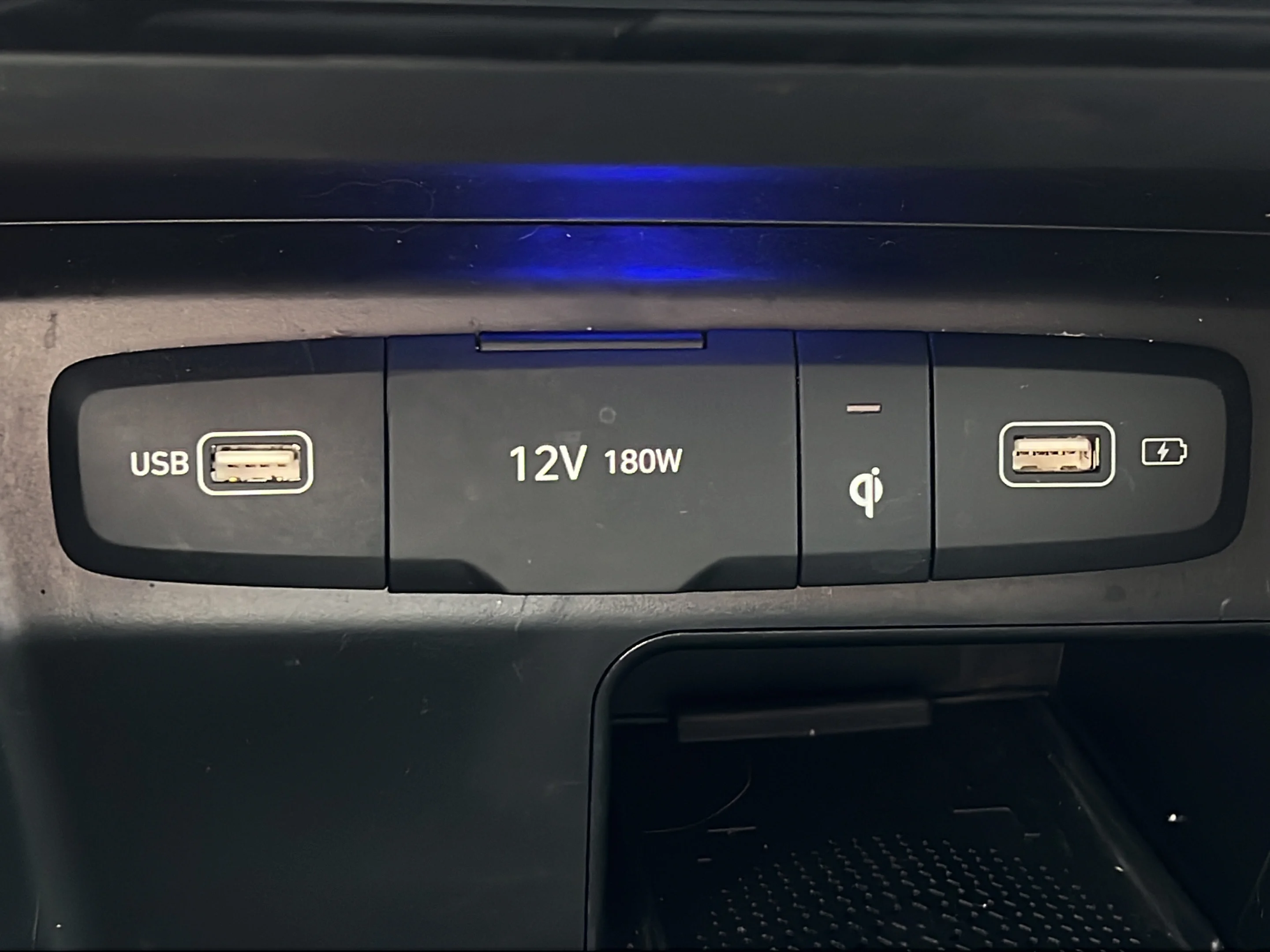 Used 2023 Amazon Gray Hyundai SEL image 26