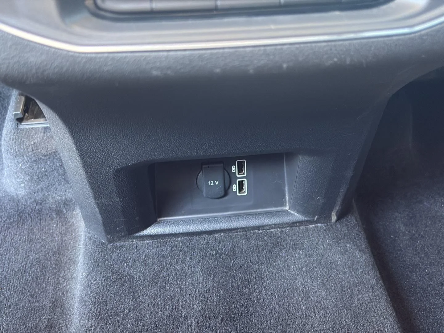 Used 2018  Volkswagen 3.6L V6 SE image 20