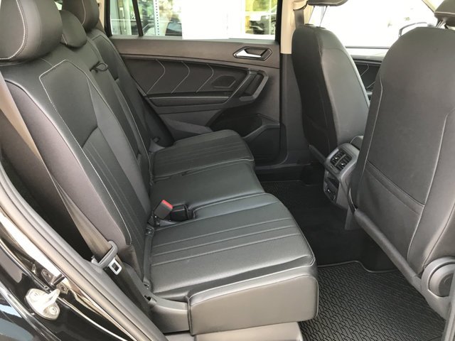 Certified Used 2023 Deep Black Pearl Volkswagen SE image 27