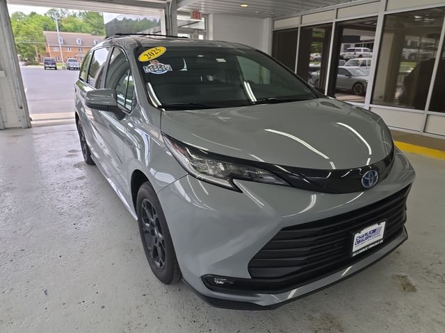 Used 2025 Silver Toyota Woodland Edition image 7