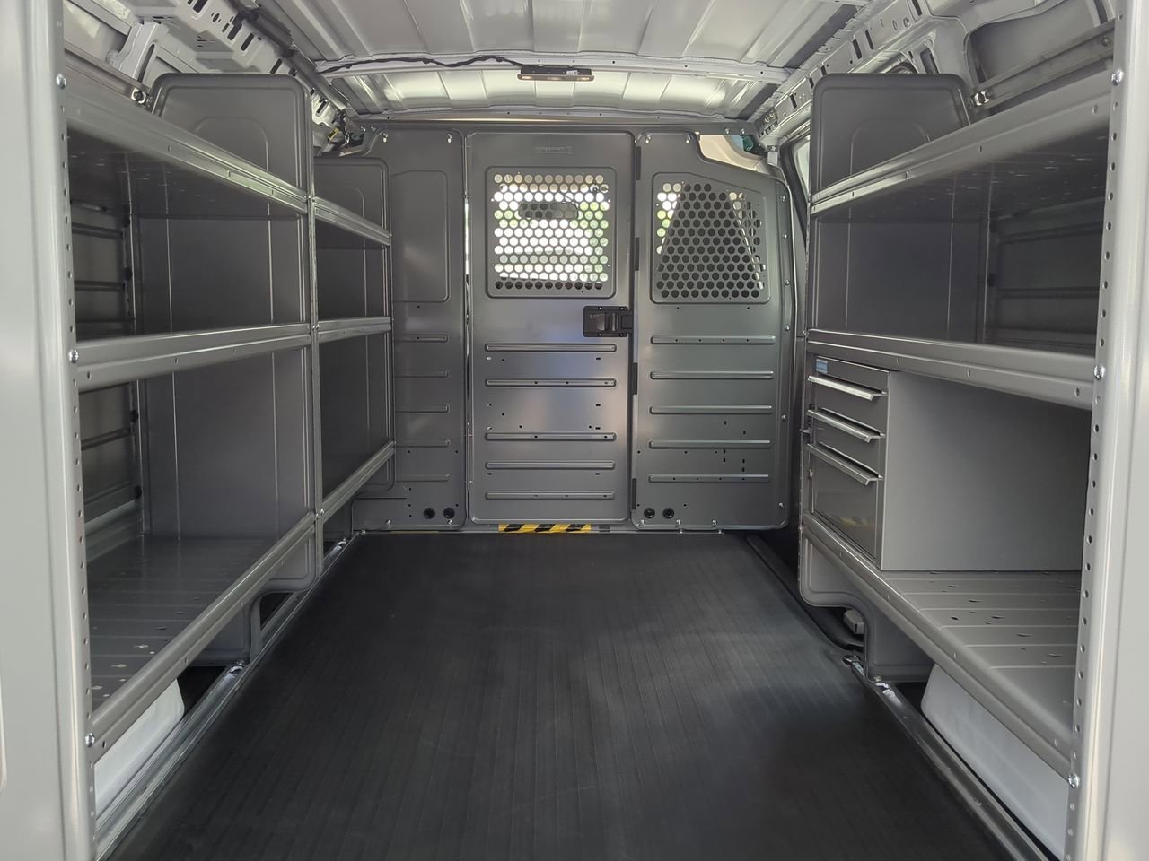 2025 Chevrolet Express Cargo Work Van - Photo 23
