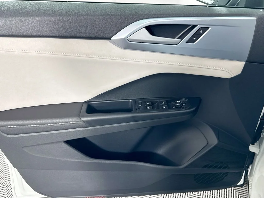 2026 Volkswagen Taos SE - Photo 24