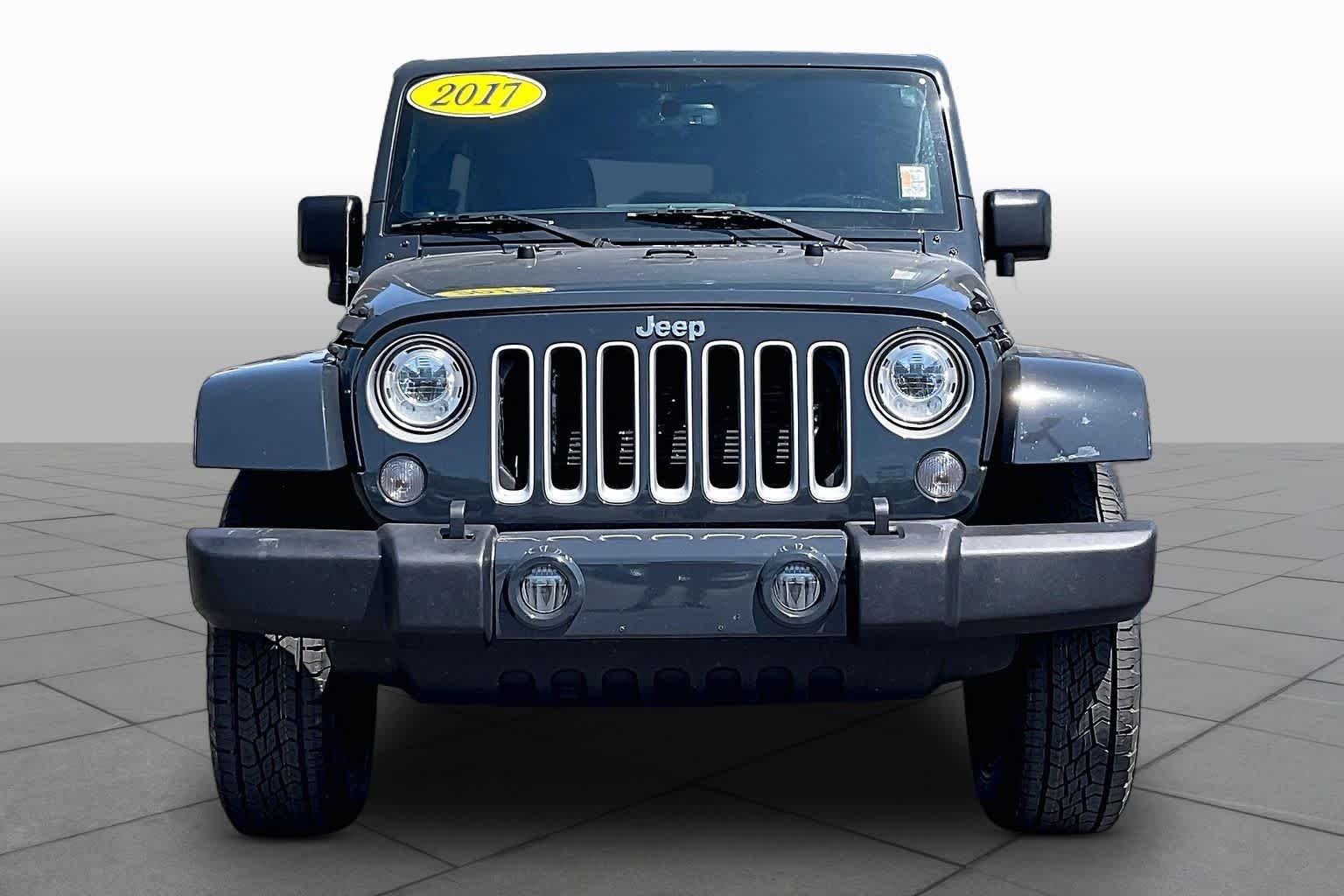 Used 2017 Rhino Clearcoat Jeep Sahara image 4