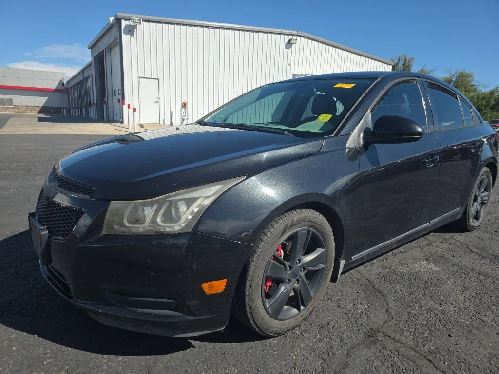 Used 2014 Black Granite Metallic Chevrolet Diesel image 7