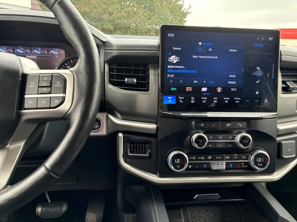 Used 2024 Black Ford XLT image 18