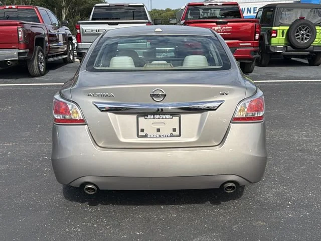 Used 2015  Nissan 2.5 SV image 5