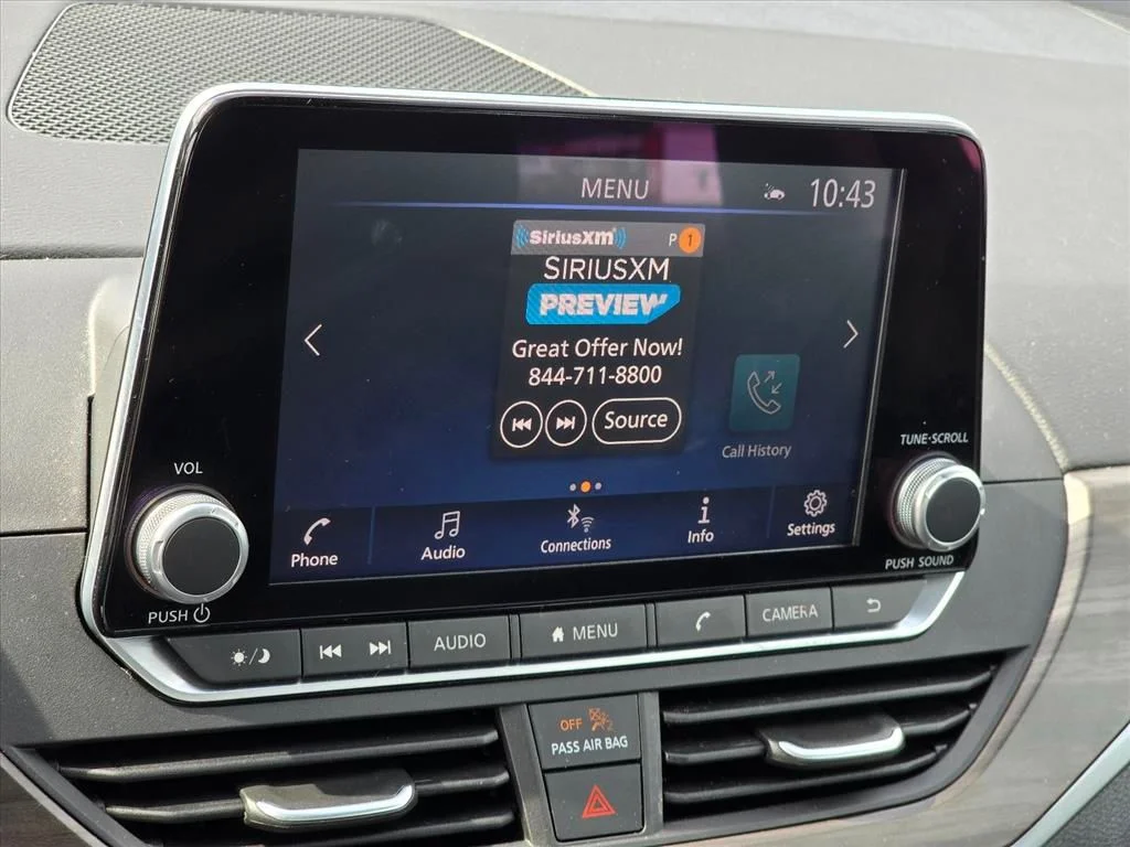 Used 2025 Black Nissan 2.5 SV image 21