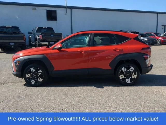 Used 2024 Orange Hyundai SEL image 10