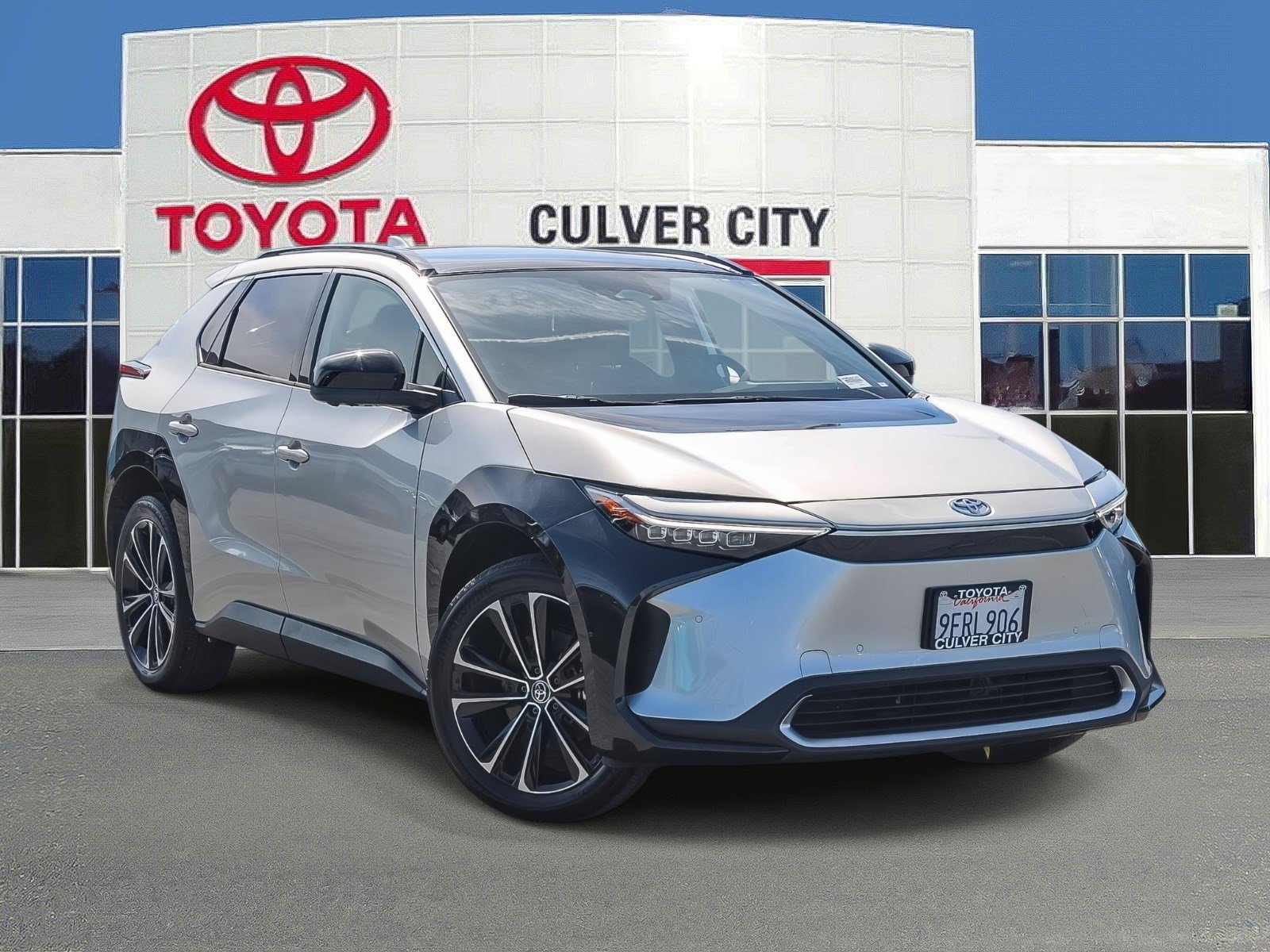 2023 Toyota bZ4X Limited