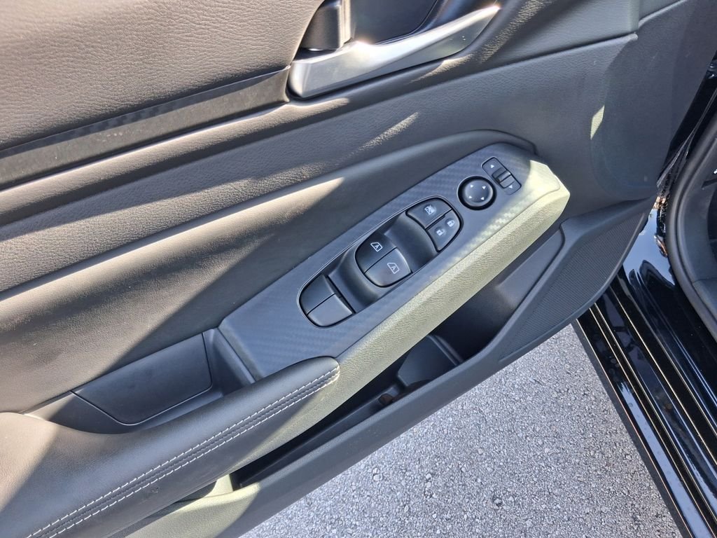 2025 Nissan Altima SV - Photo 20