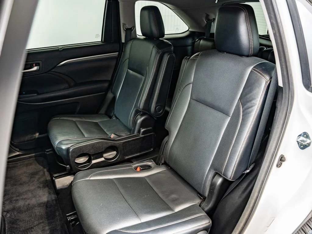 Used 2017 Blizzard Pearl Toyota Limited image 46