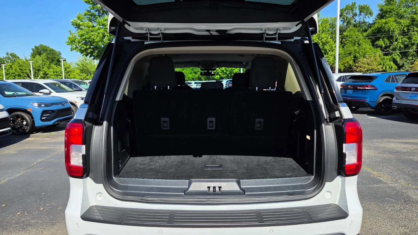 Used 2024 Oxford White Ford XLT image 62