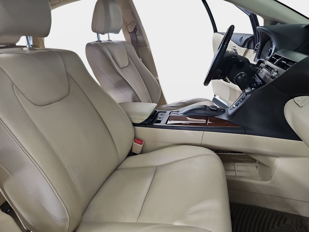Used 2013 White Lexus 350 image 12
