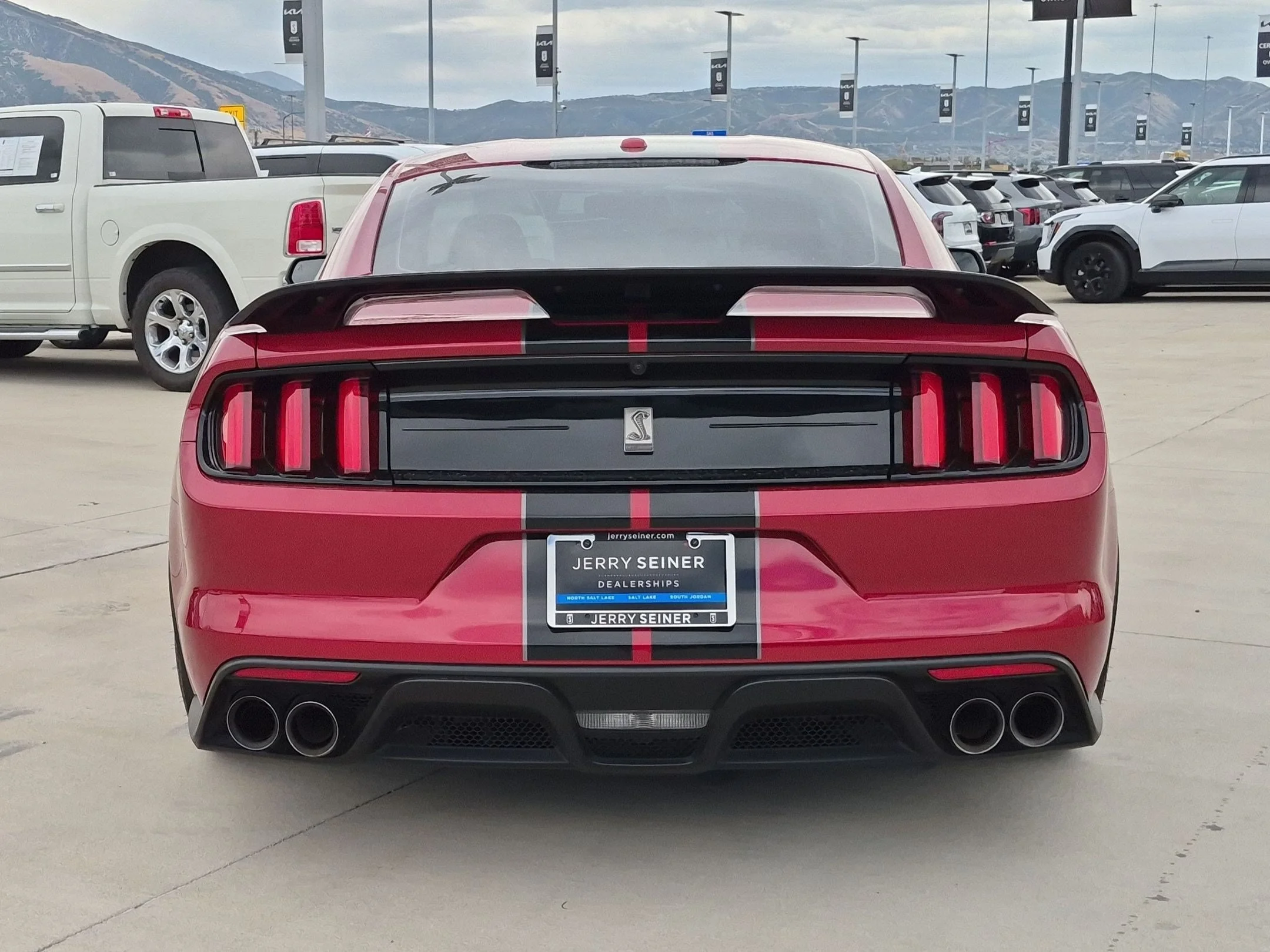 Used 2020 Rapid Red Metallic Tinted Clearcoat Ford Shelby GT350 image 4