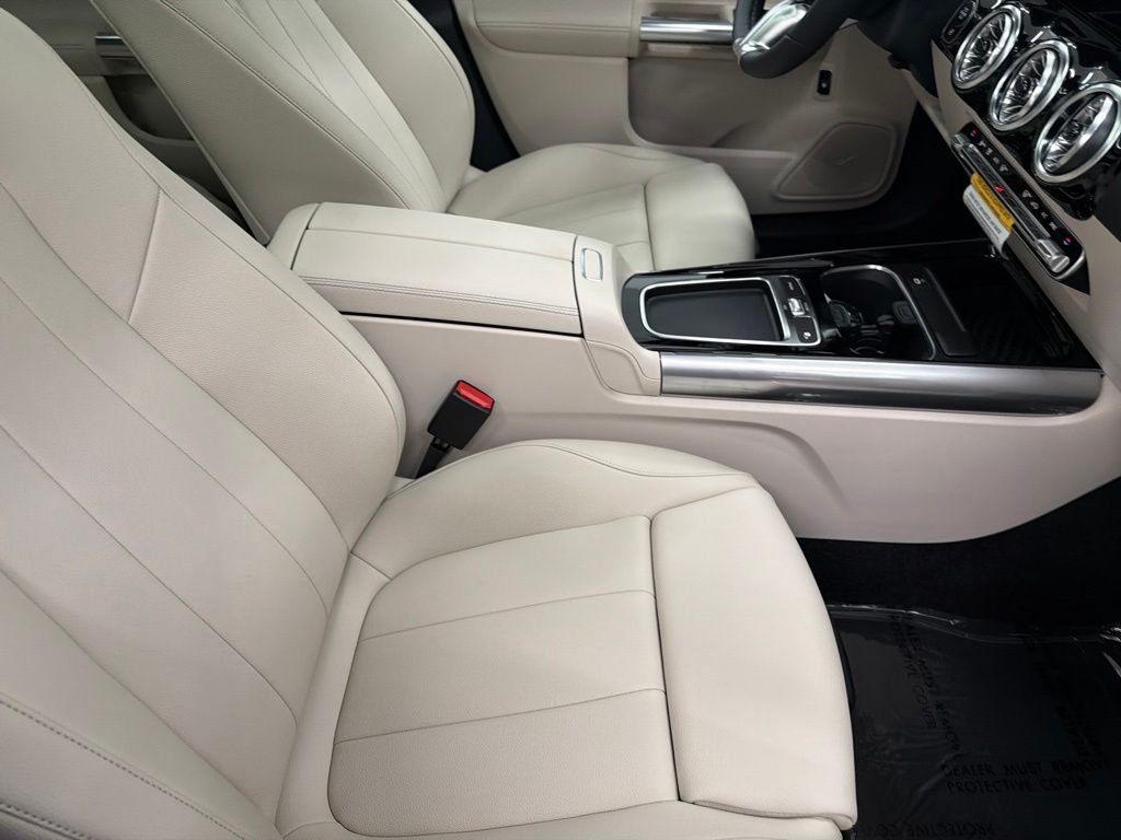 New 2026 Polar White Mercedes-Benz GLA 250 image 30