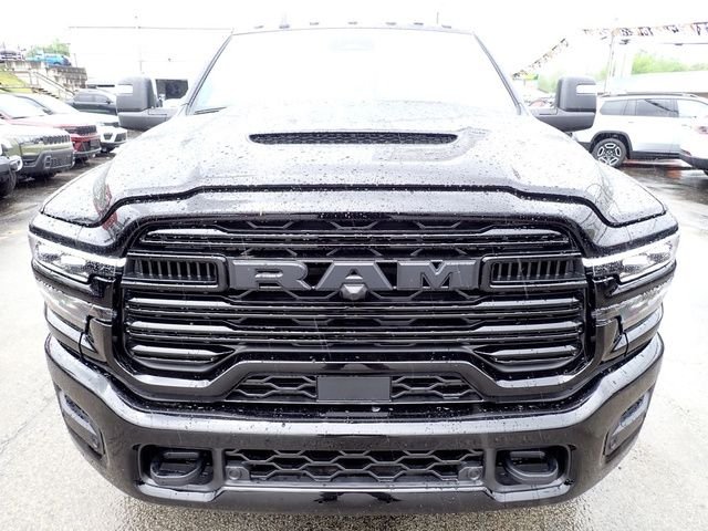 New 2026 Diamond Black Crystal Pearl-Coat Exterior Paint RAM Laramie image 10