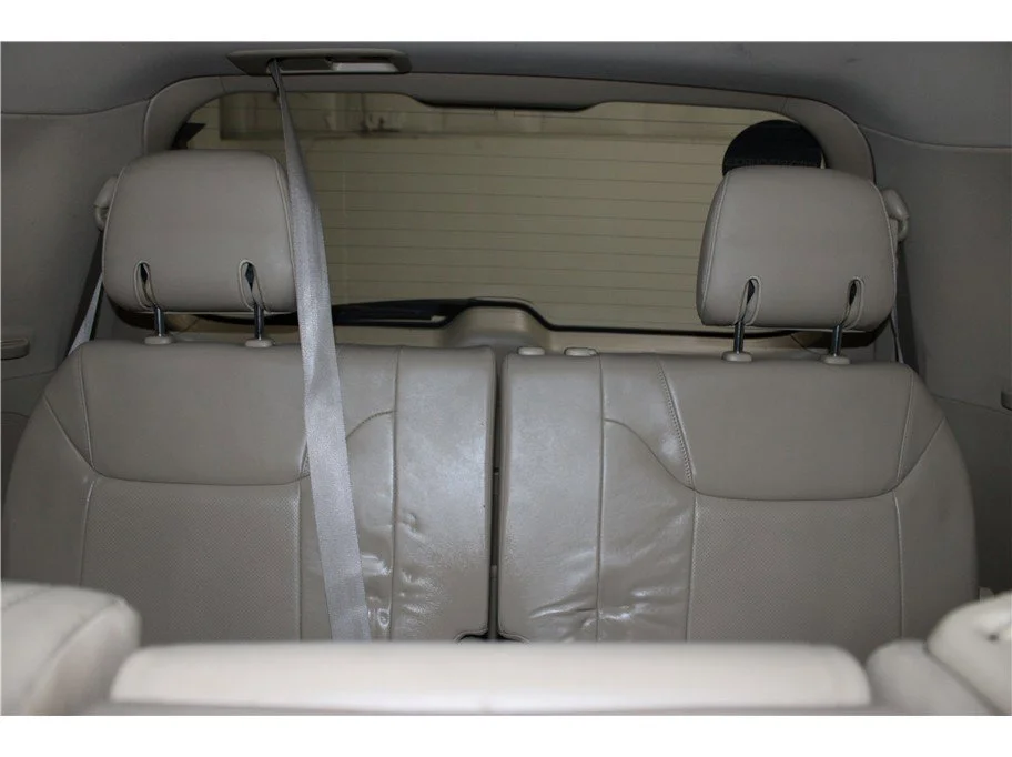 2011 Lexus LX 570 - Photo 20