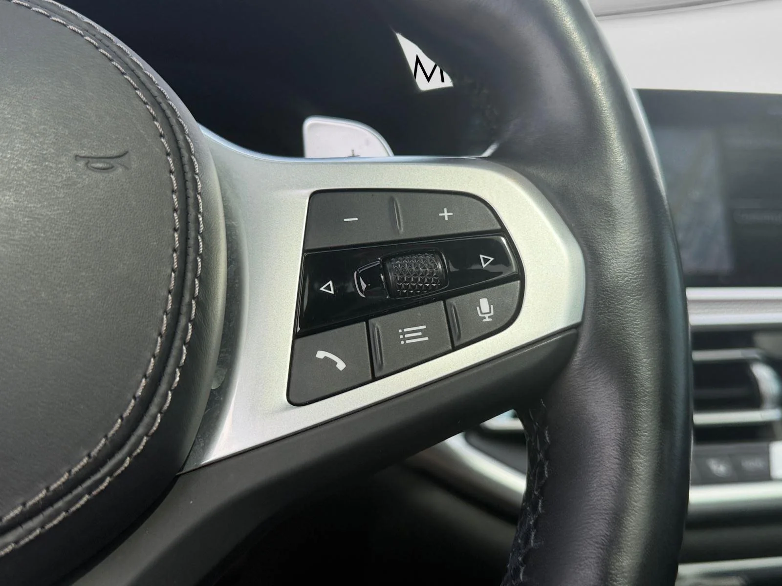 Used 2022 Carbon Black Metallic BMW M50i image 24